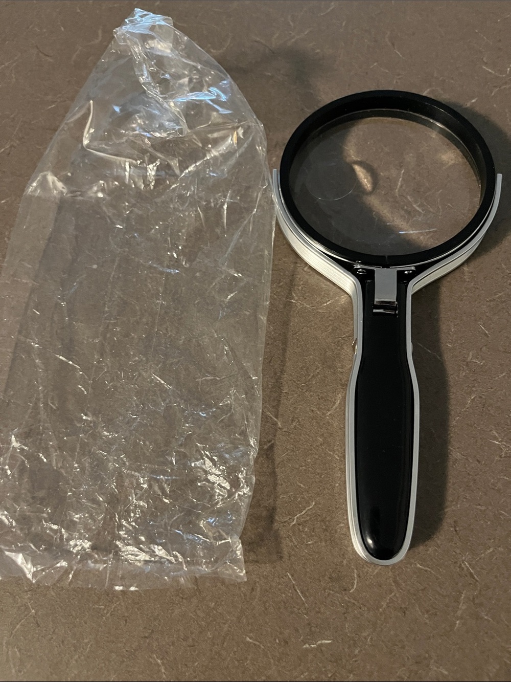 NWOT Black Handheld Magnifying Glass - Portable Reading Lens 7.5”